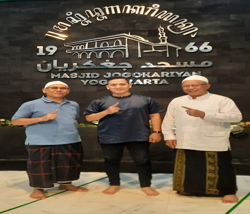 Amati, Tirukan dan Modifikasi (ATM) : Safari Kamis Subuh (SKS) di masjid Jogokariyan