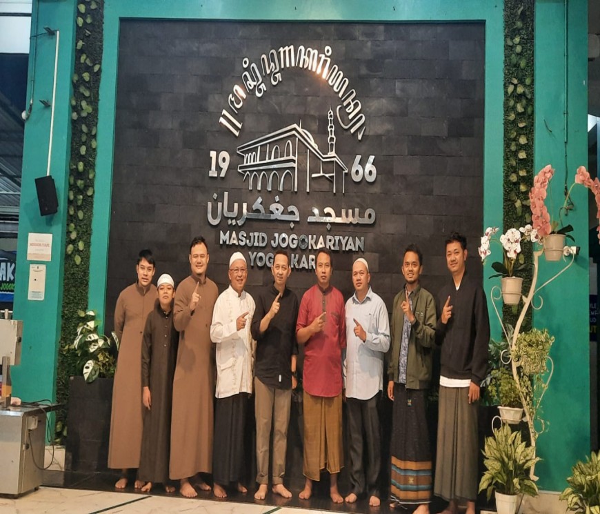 Safari Subuh di Yogyakarta Istimewa : Antara Multidimensional, Kearifan lokal dan Kultural